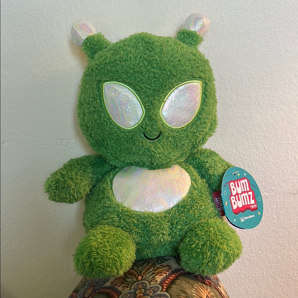 NWT Bum Bumz Green Alien Plush